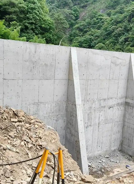 淮安清河区重力式挡土墙